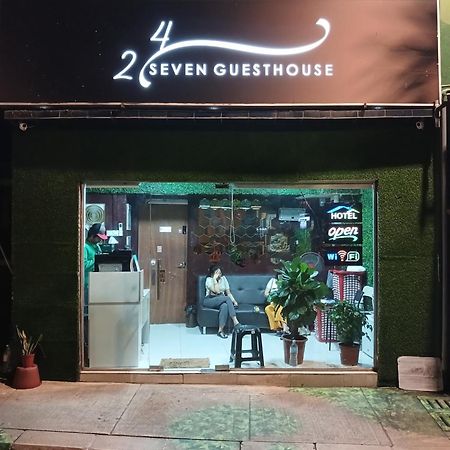 24Seven Guesthouse 쿠알라룸푸르 외부 사진